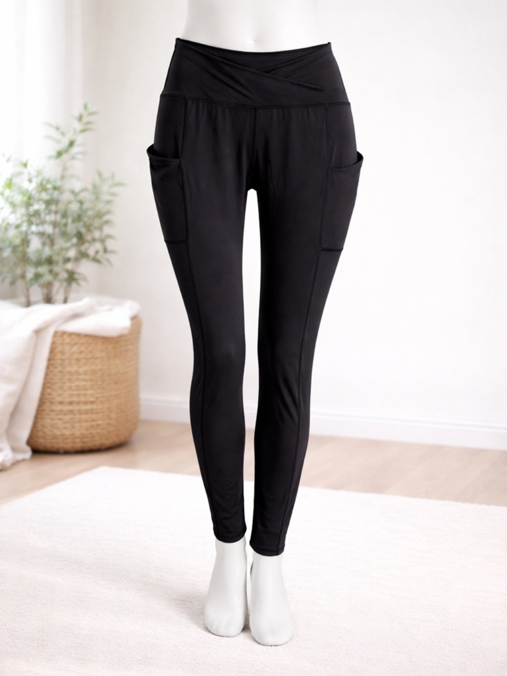 ASICS Black Performance Leggings | Size Medium | NWT